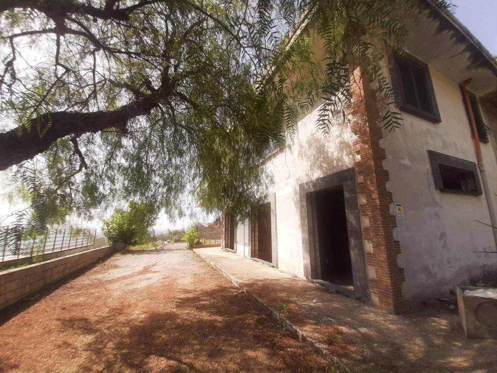 Villa a Domicella in via Volpicelli snc - Foto 2