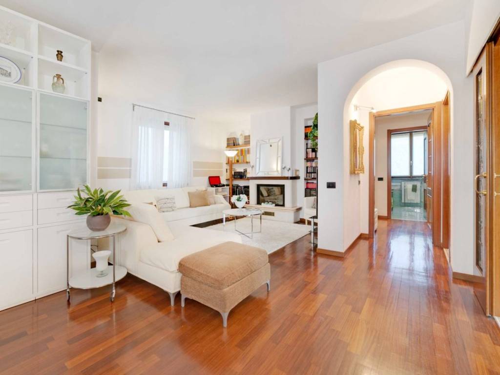 Villa a Castelseprio in Via Castelvecchio, 584 - Foto 4