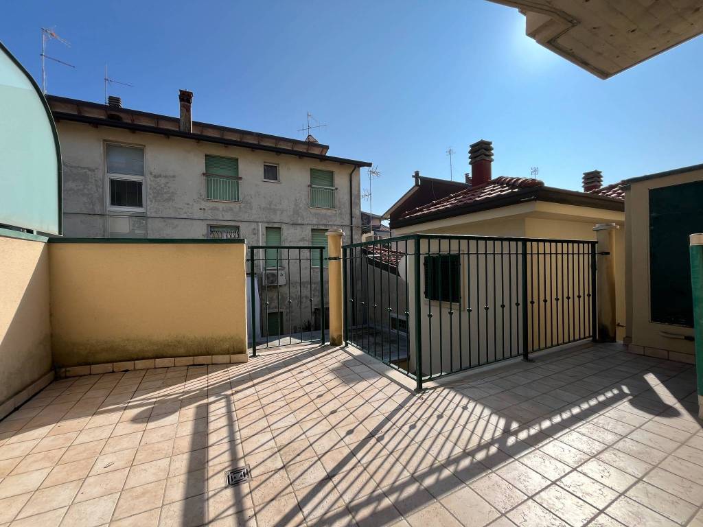 Appartamento a Rimini in Viale Comacchio, 12 - Foto 2