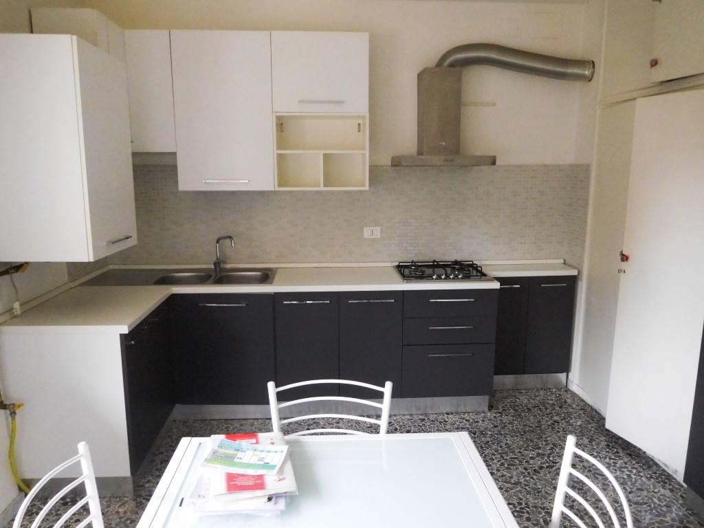 Appartamento a Livorno in Via Caduti del Lavoro - Foto 3