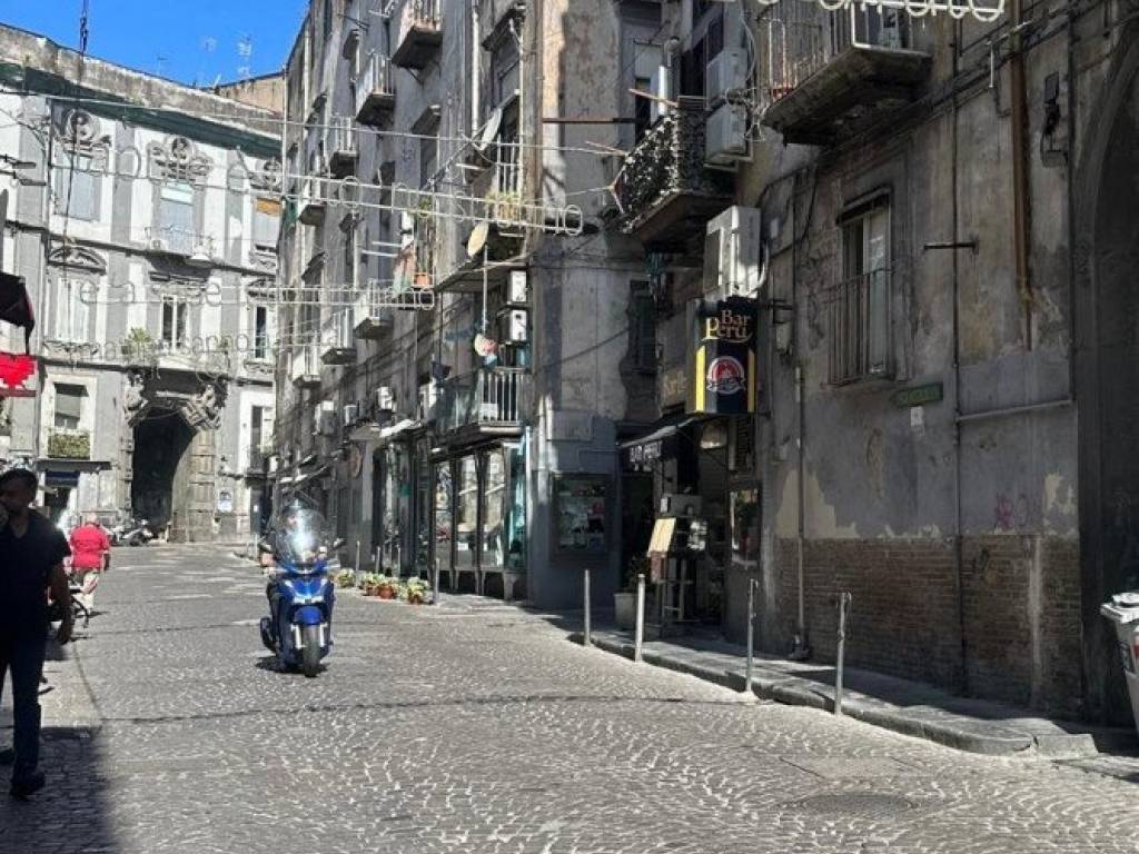 Appartamento a Napoli in VIA MONTESILVANO - Foto 2