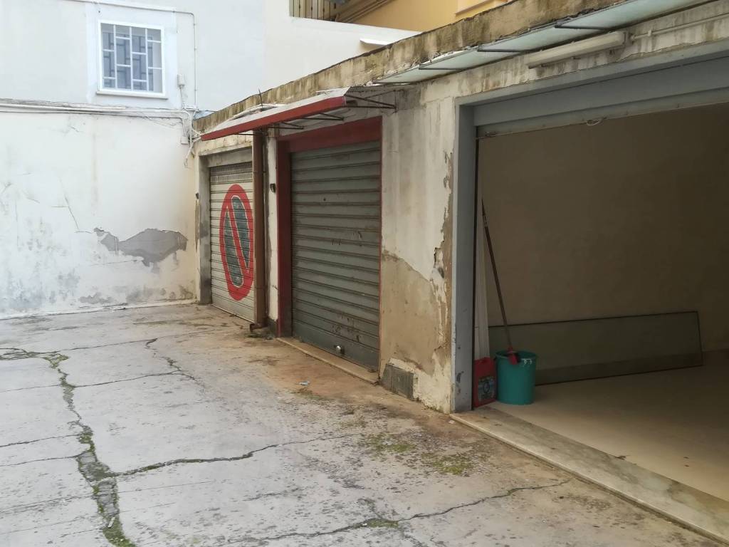 Box / garage a Bari in Via Marcello Celentano, 96 - Foto 2
