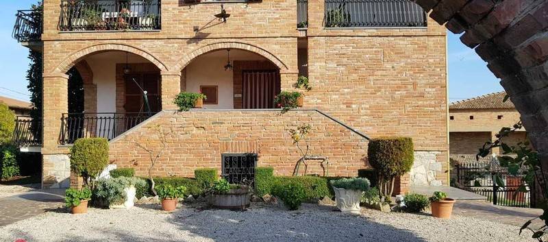 Villa a Castiglione del lago in Via Etruria - Foto 2