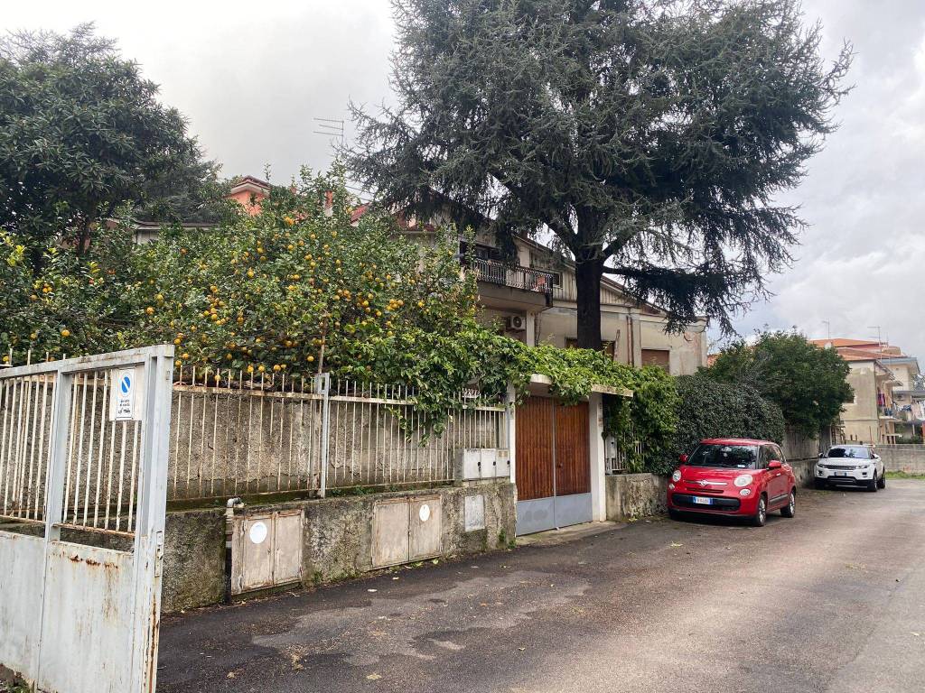 Appartamento a Cava de' tirreni in Via Tommaso Gaudiosi - Foto 2
