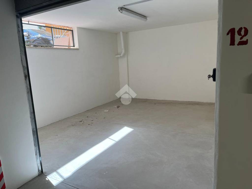 Box / garage a Baronissi in Via San Francesco, 79 - Foto 3