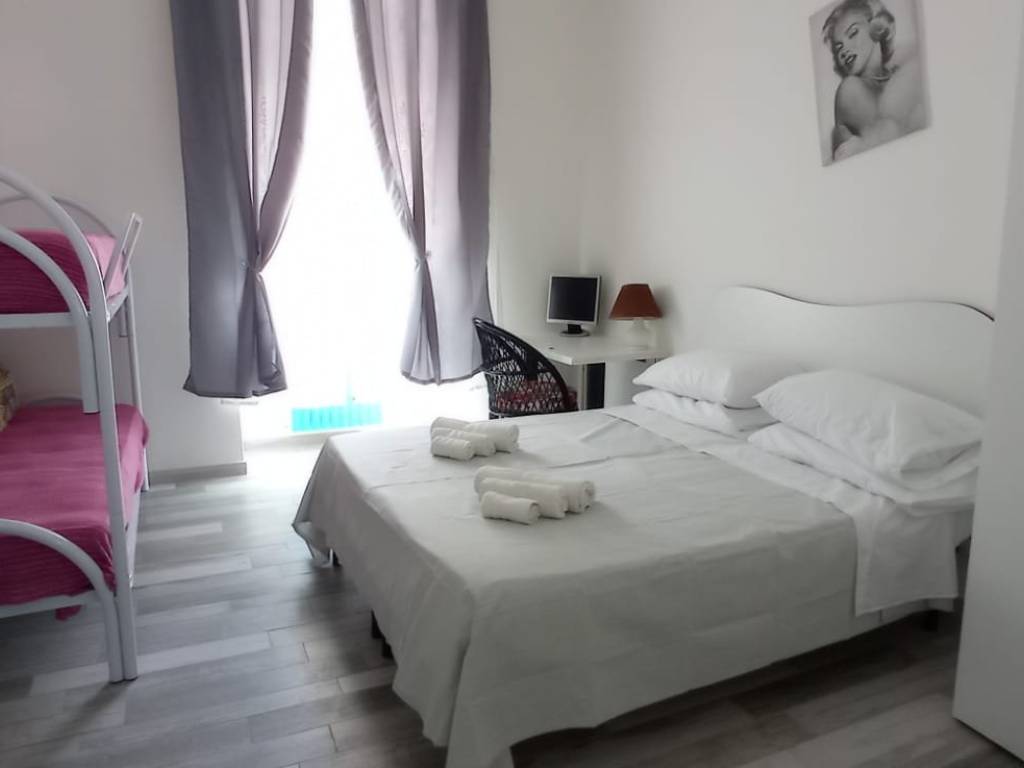 Appartamento a Taranto in Via Calabria, 2 - Foto 4