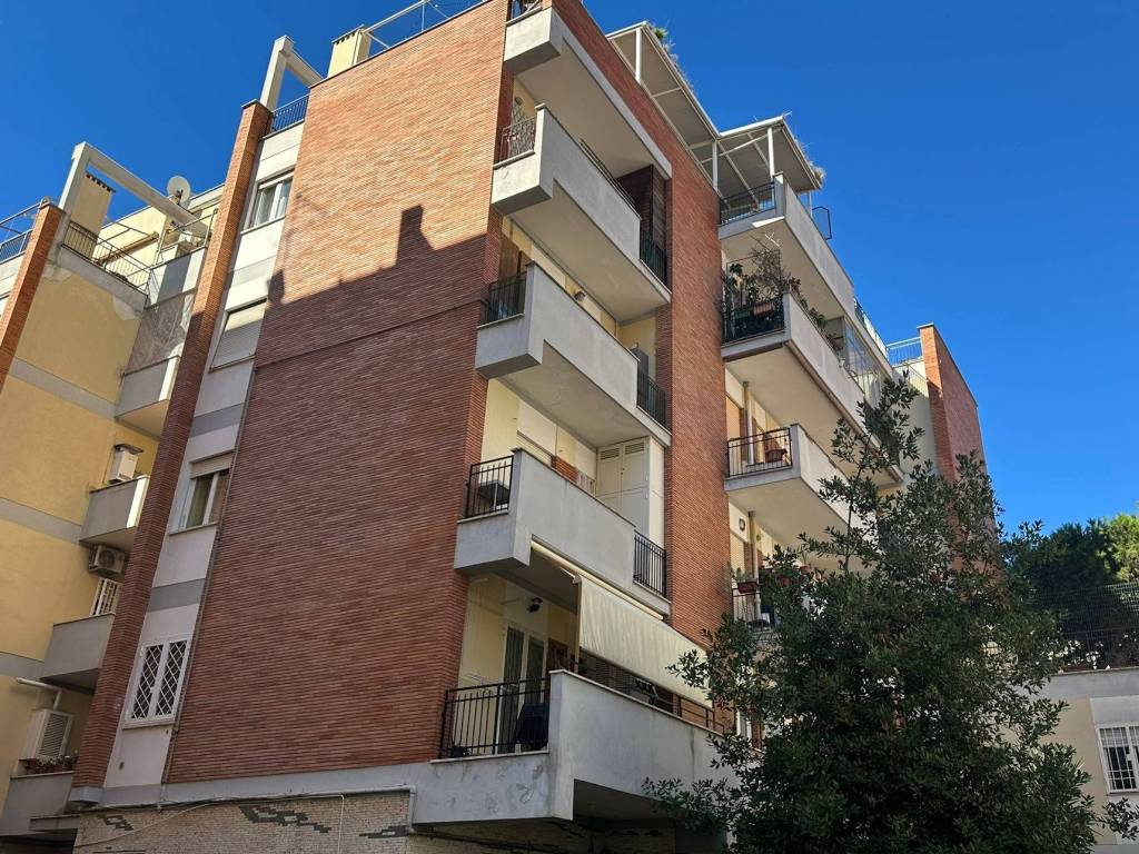 Appartamento a Roma in Via Capo Spartivento - Foto 2