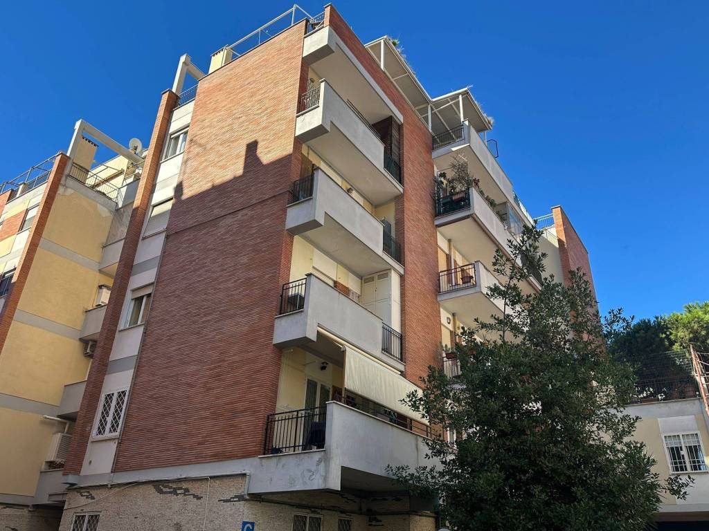 Appartamento a Roma in Via Capo Spartivento - Foto 3
