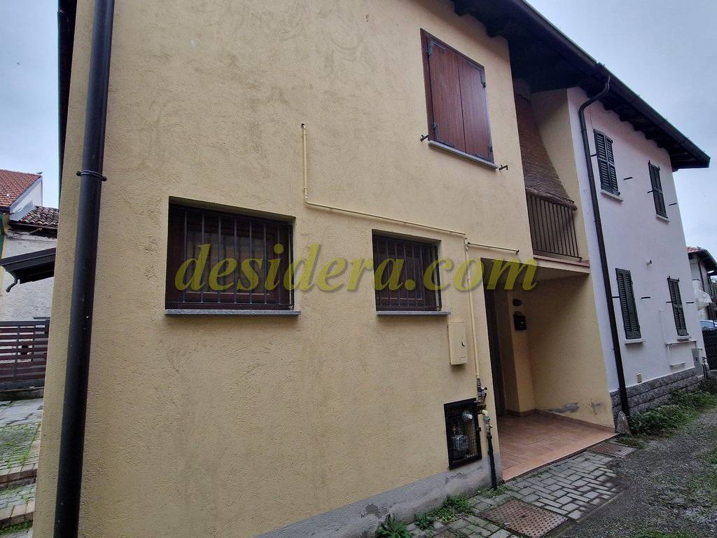 Casa indipendente a Castelletto sopra ticino in Via Pietro Micca, 16 - Foto 4