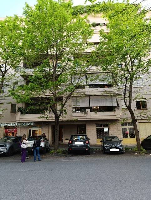 Appartamento a Roma in Via del Pianeta Urano, 29 - Foto 2