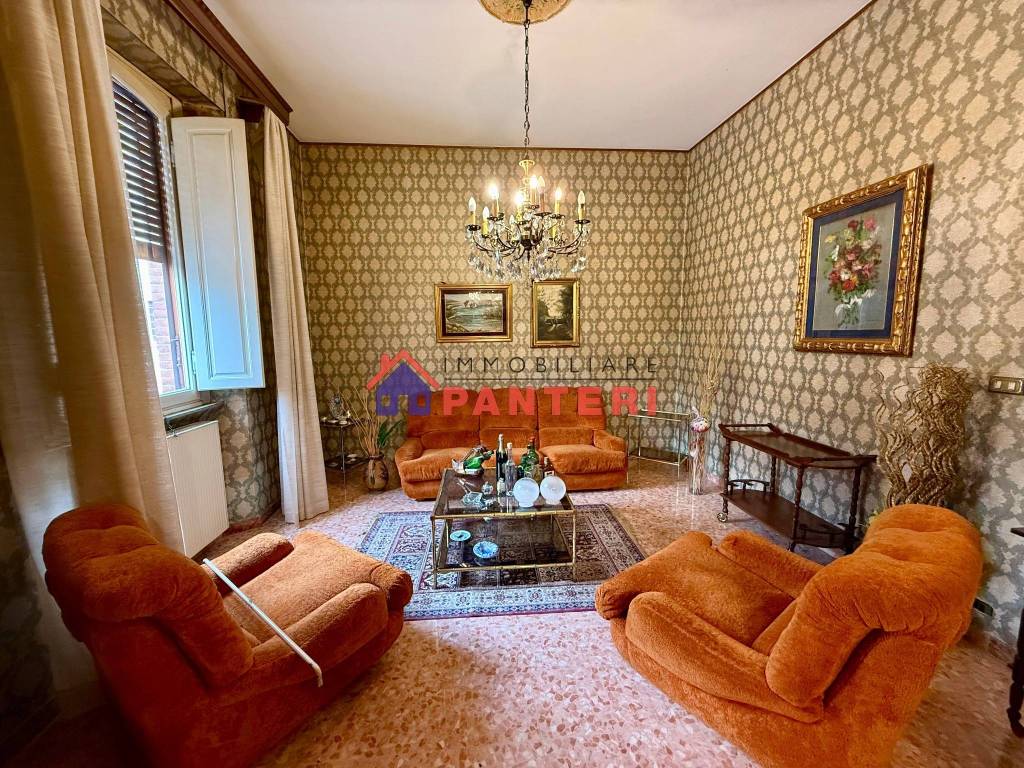 Villa a Pescia in Via Sismondi - Foto 2