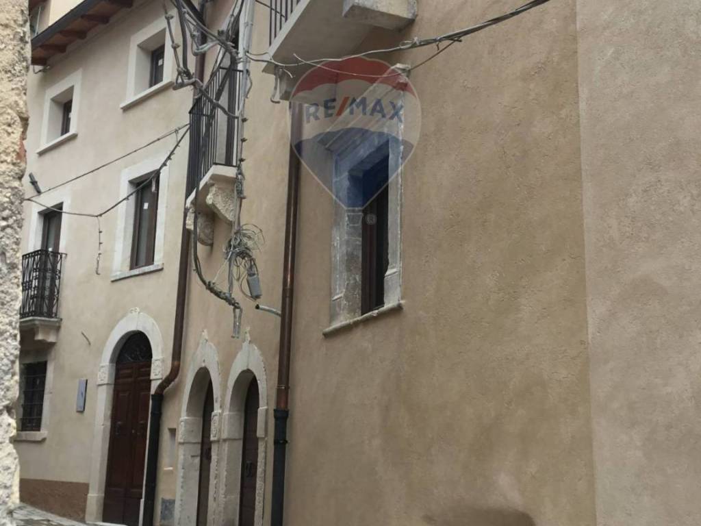 Casa indipendente a Fagnano alto in VIA COLVETTO, 8 - Foto 2