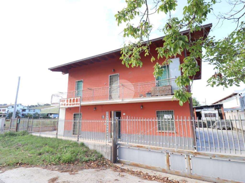Appartamento a Sant'omero in Via SP8, 51 - Foto 2