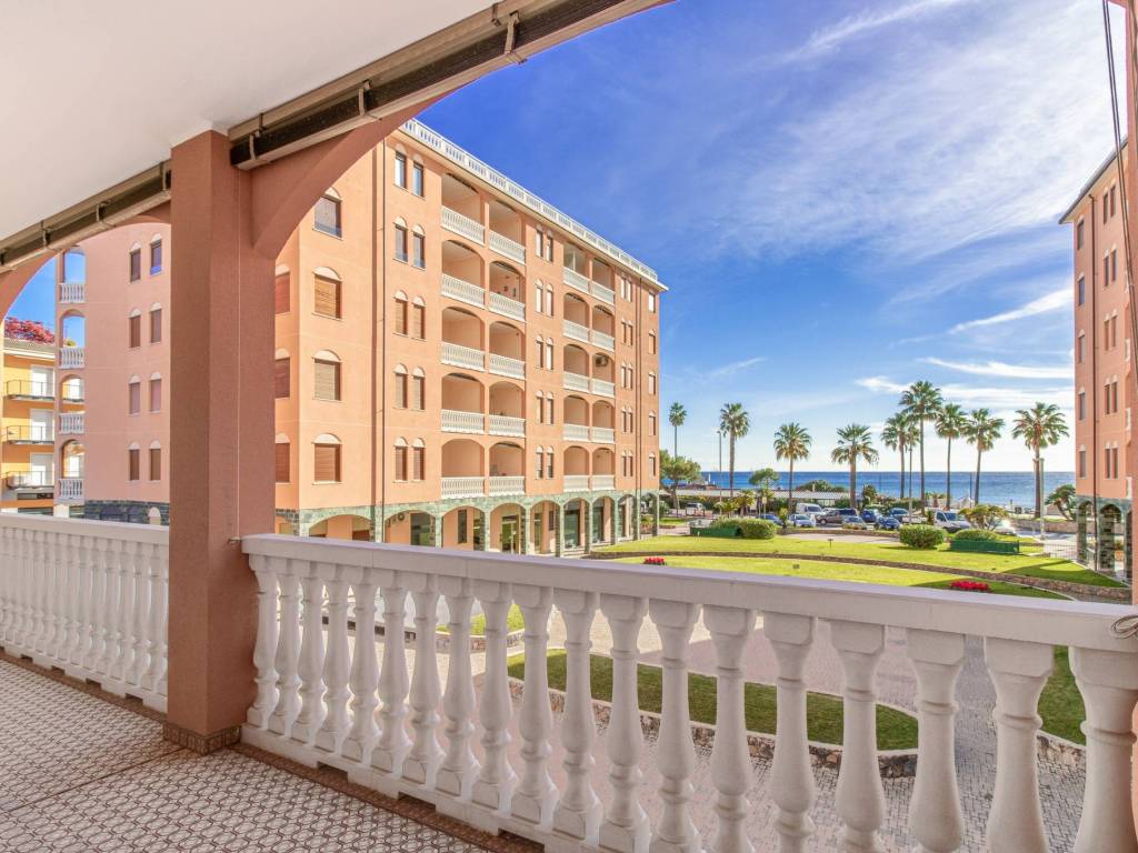 Appartamento a Andora in Via Aurelia, 110 - Foto 2