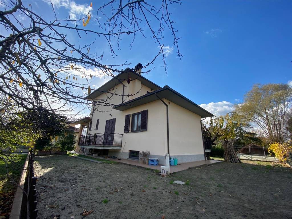 Villa a Castiglione del lago in via G. di Vittorio - Foto 4