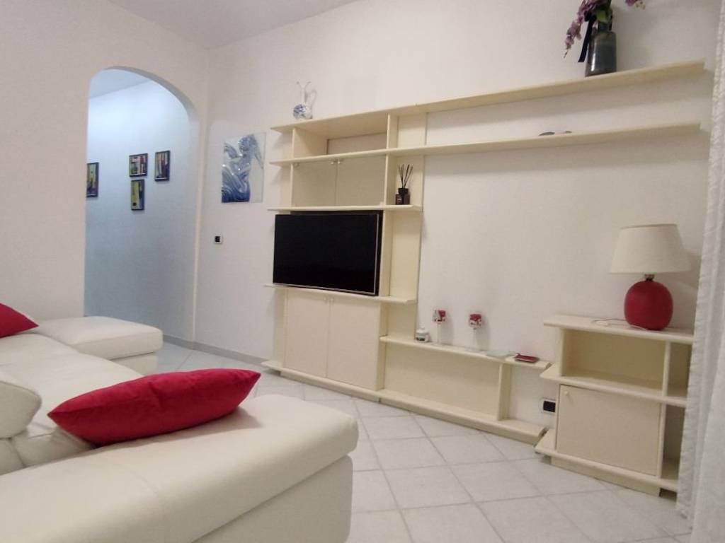 Appartamento a Sarzana in Piazza Giacomo Matteotti - Foto 2