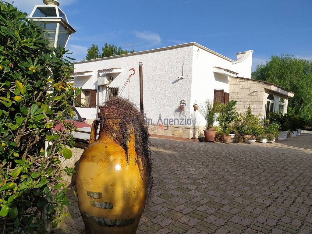 Palazzo / stabile a San vito dei normanni - Foto 3