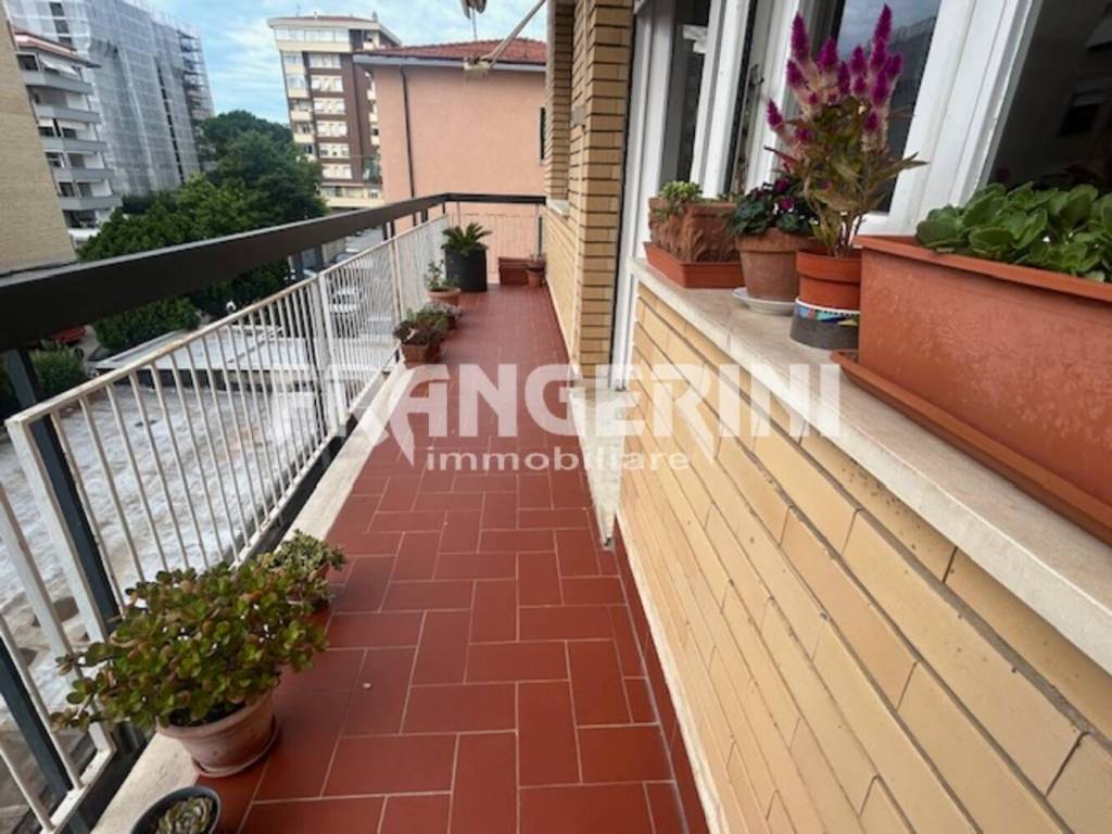 Appartamento a Livorno in Viale Rosa del Tirreno - Foto 3