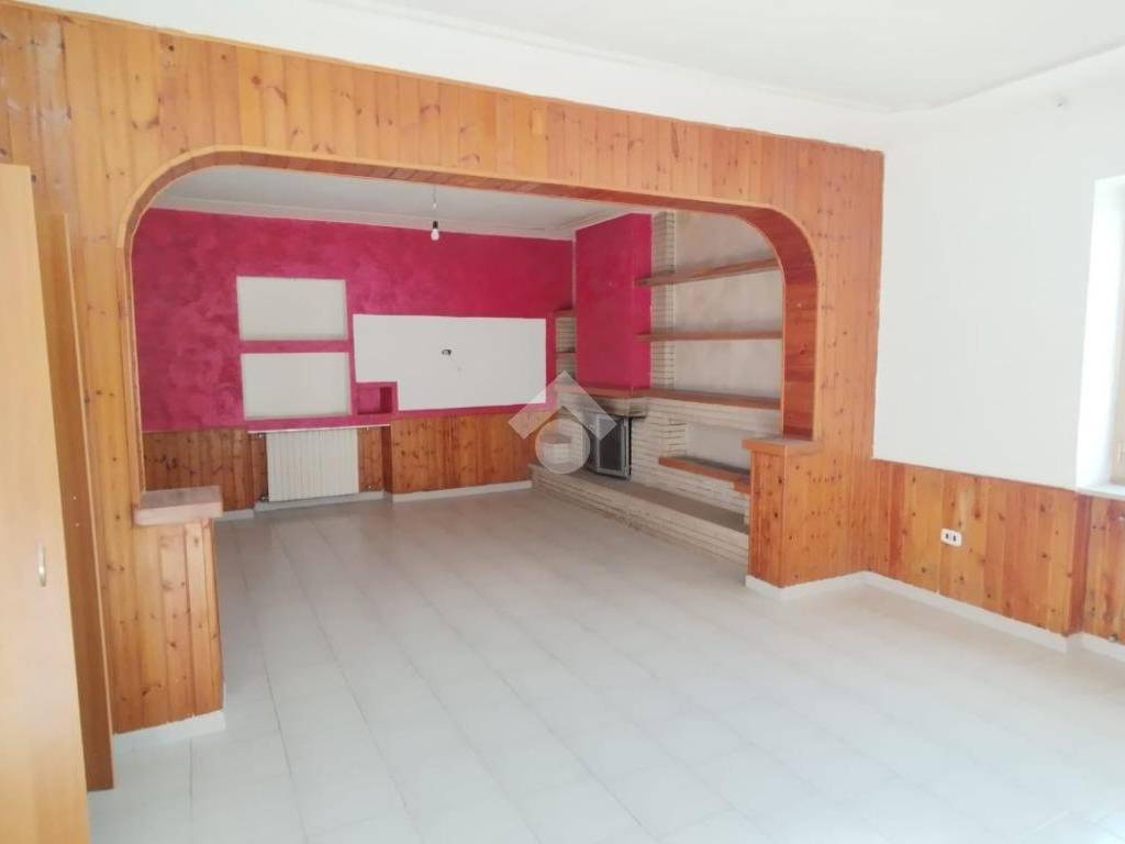 Appartamento a Cervaro in Via Macerine, 9 - Foto 4