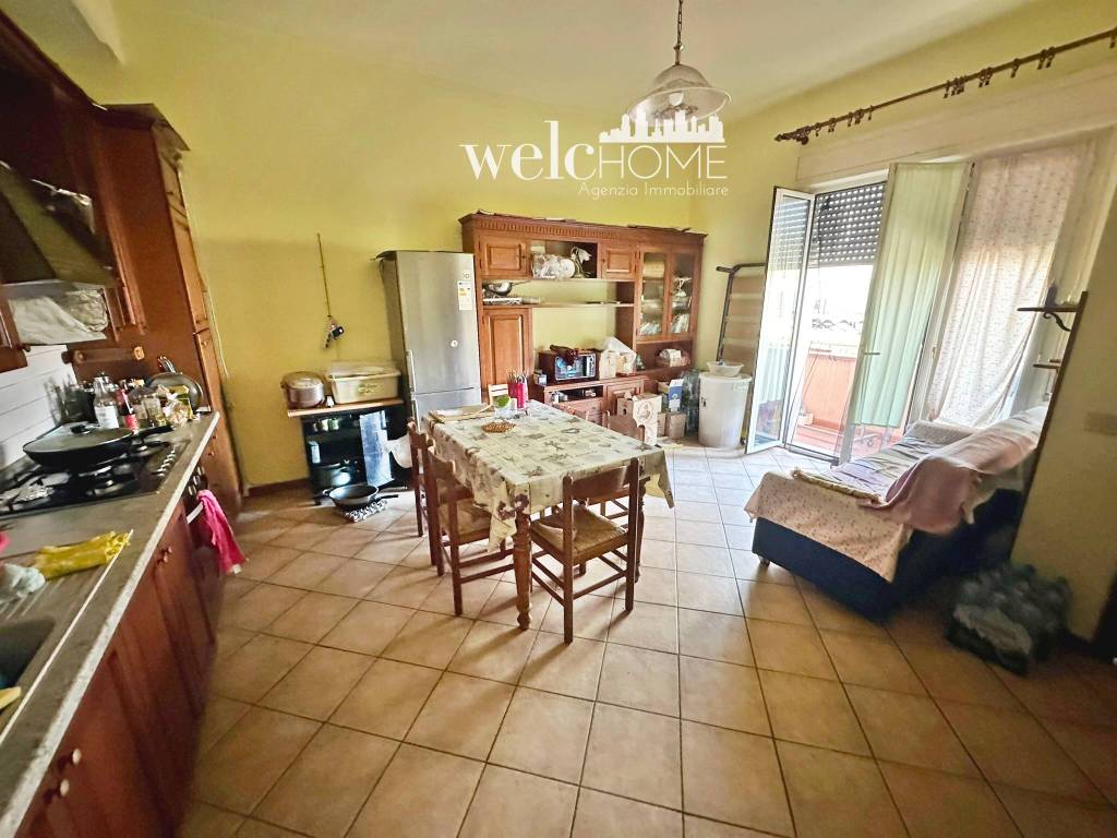 Appartamento a Campi bisenzio in Via 25 Aprile - Foto 2