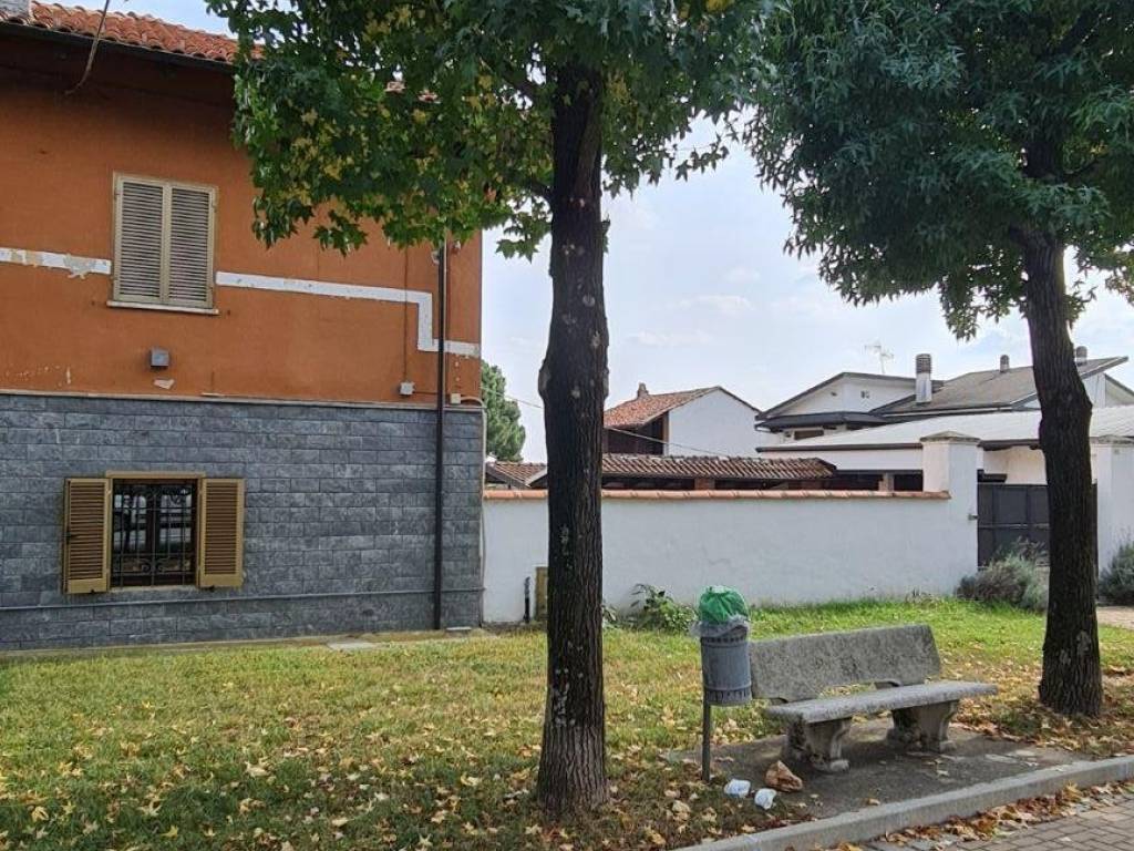 Casa indipendente a Borgo d'ale in Viale della Consolata, 42 - Foto 2