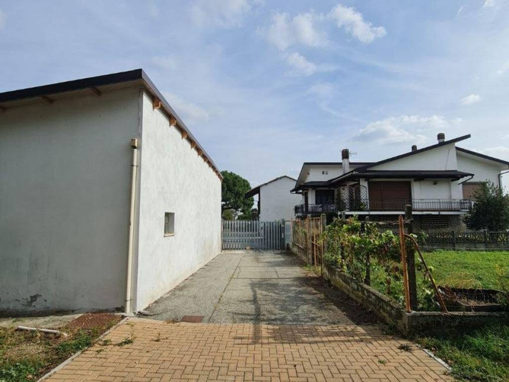 Casa indipendente a Borgo d'ale in Viale della Consolata, 42 - Foto 5
