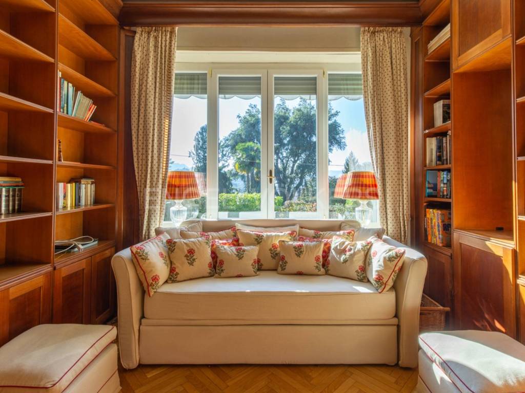 Villa a Luino in Via Monte Santo - Foto 4