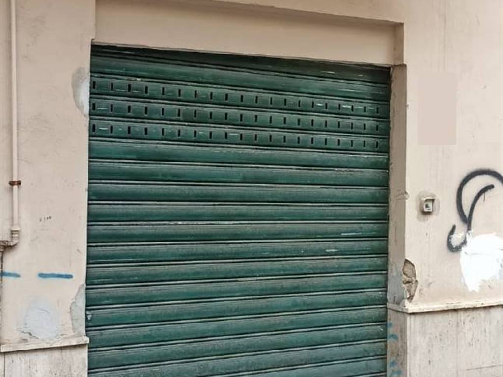 Box / garage a Salerno in Via Posidonia - Foto 3