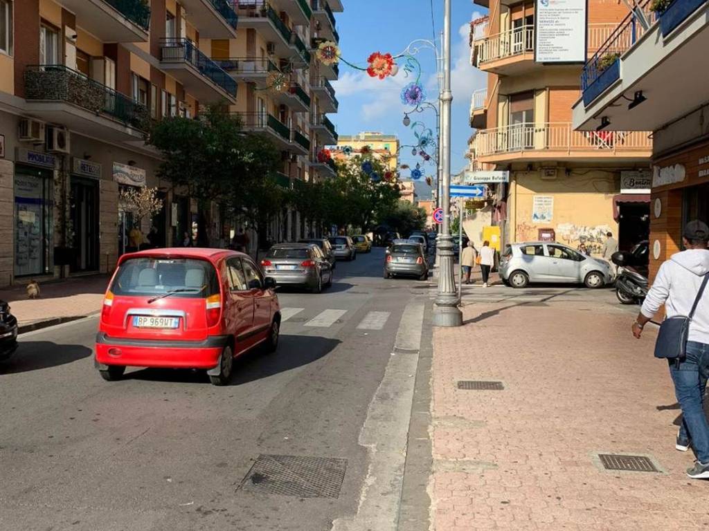 Box / garage a Salerno in Via Posidonia - Foto 5