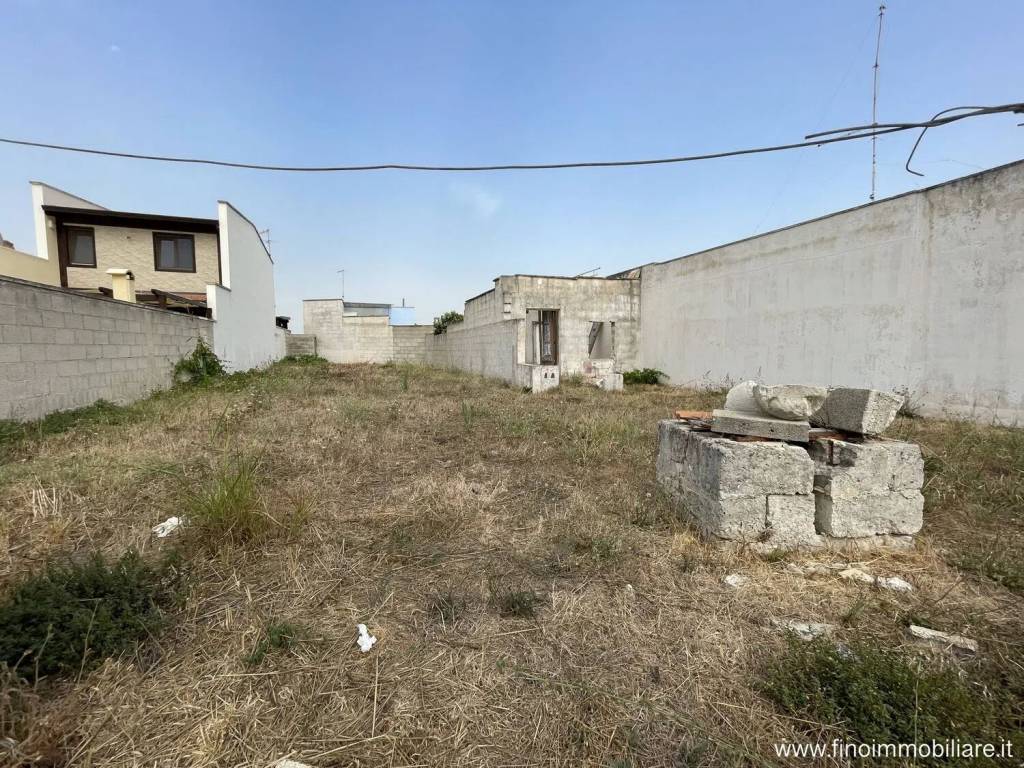 Terreno a Torchiarolo in Via Pola S.N.C. - Foto 3