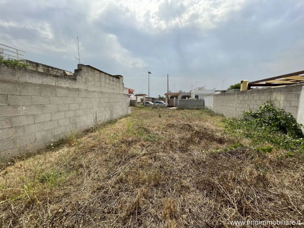 Terreno a Torchiarolo in Via Pola S.N.C. - Foto 4