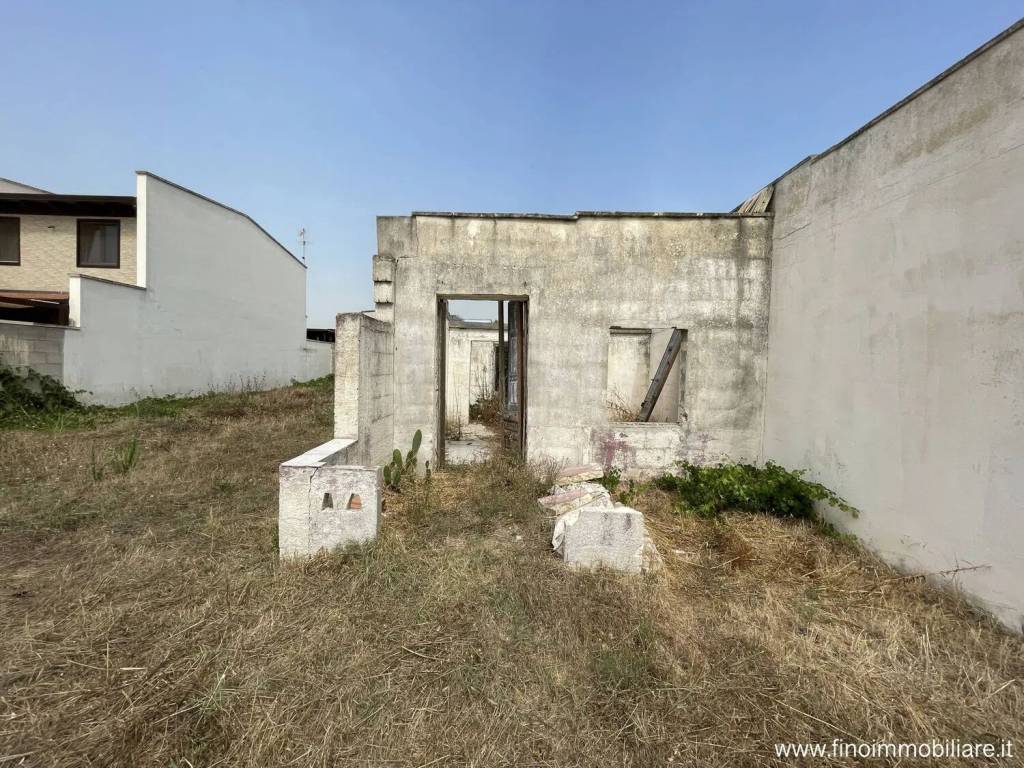 Terreno a Torchiarolo in Via Pola S.N.C. - Foto 5