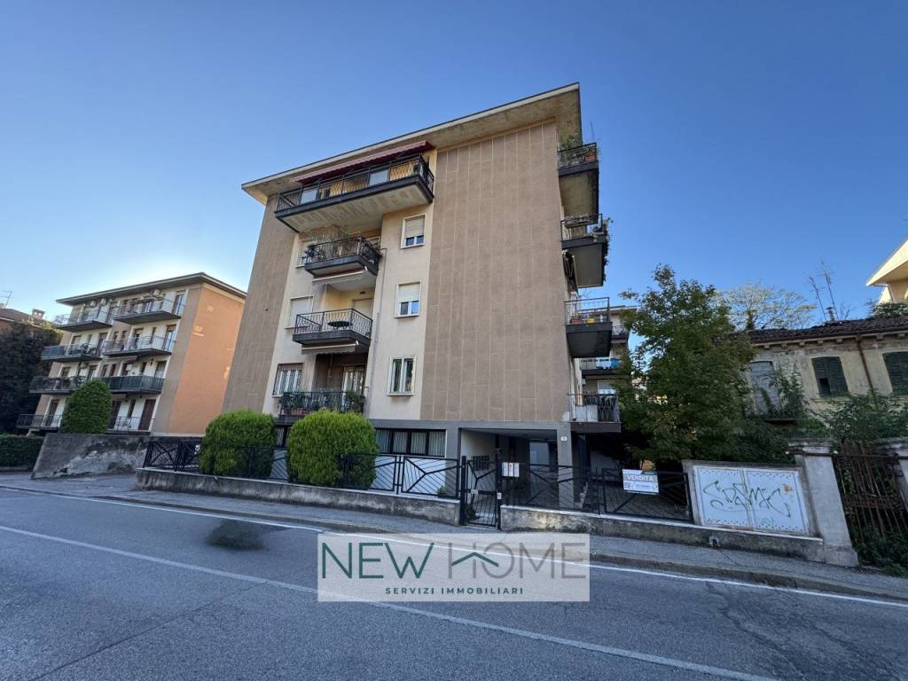 Appartamento a Verona in VIA MONTE ORTIGARA 15 - Foto 3