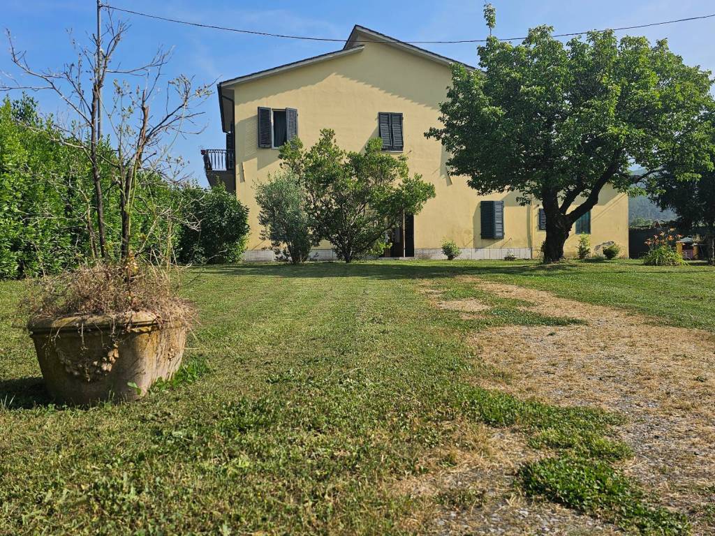 Villa a Capannori in Via delle Querce - Foto 3