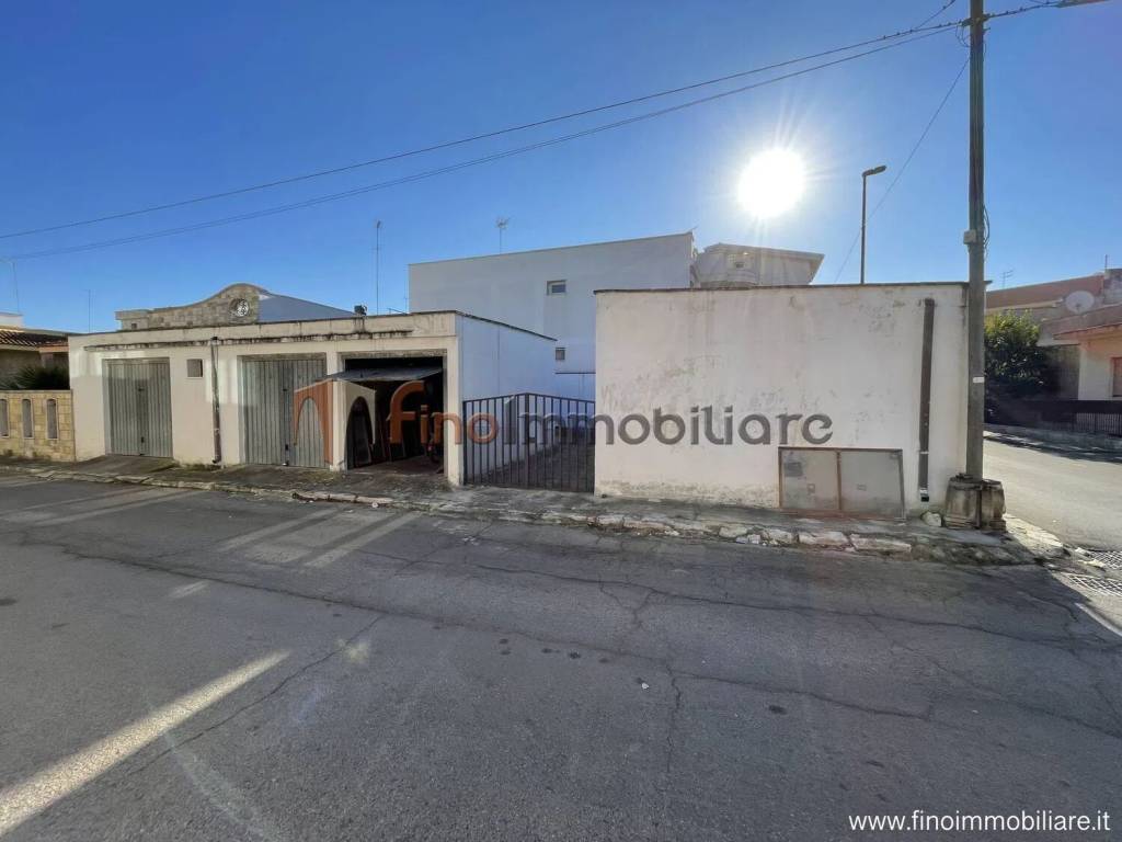 Box / garage a San pietro vernotico in Via Palma, 84 - Foto 3