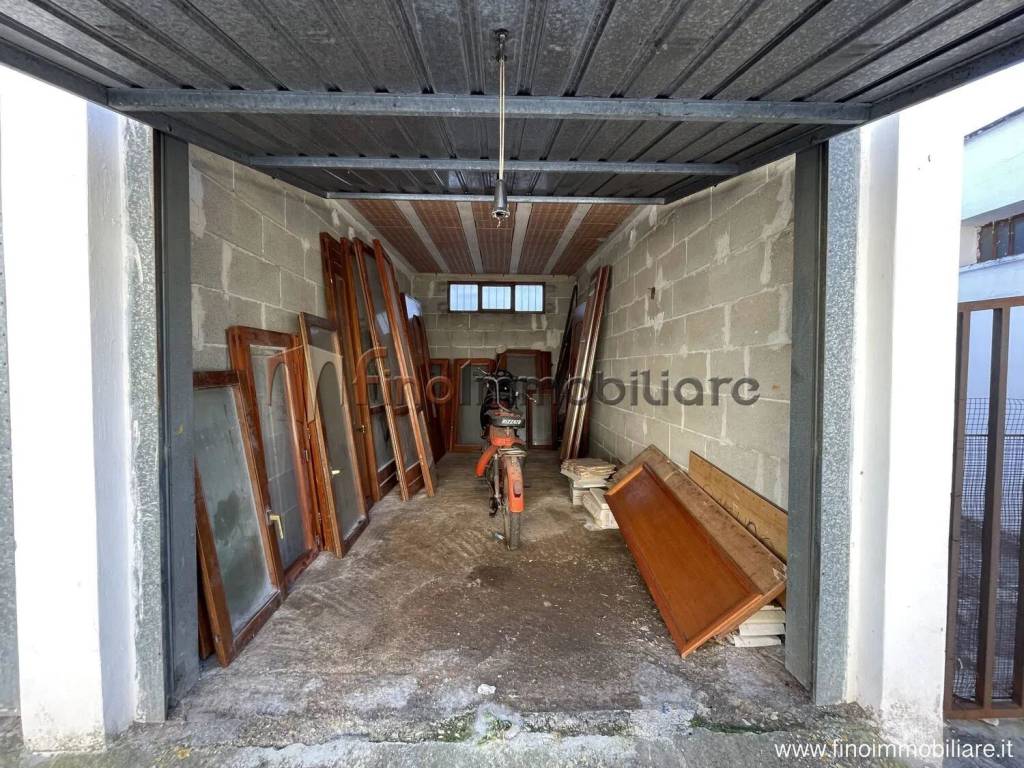 Box / garage a San pietro vernotico in Via Palma, 84 - Foto 4