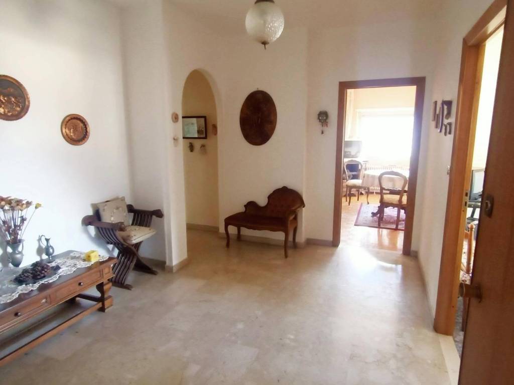 Appartamento a Saint-vincent in Piazza Monte Zerbion - Foto 3