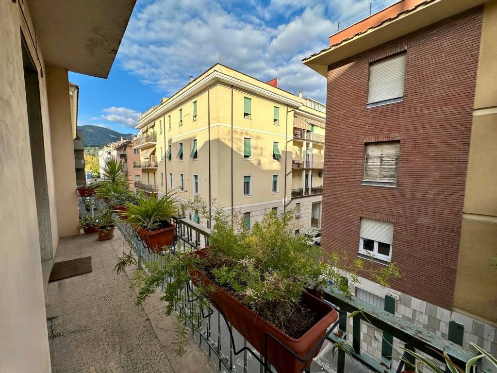 Appartamento a Terni in Via Alessandro Volta - Foto 2