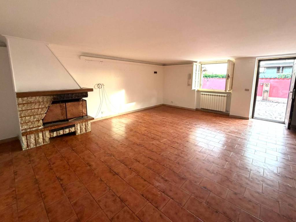 Appartamento a Cisterna di latina in Via Milano - Foto 3