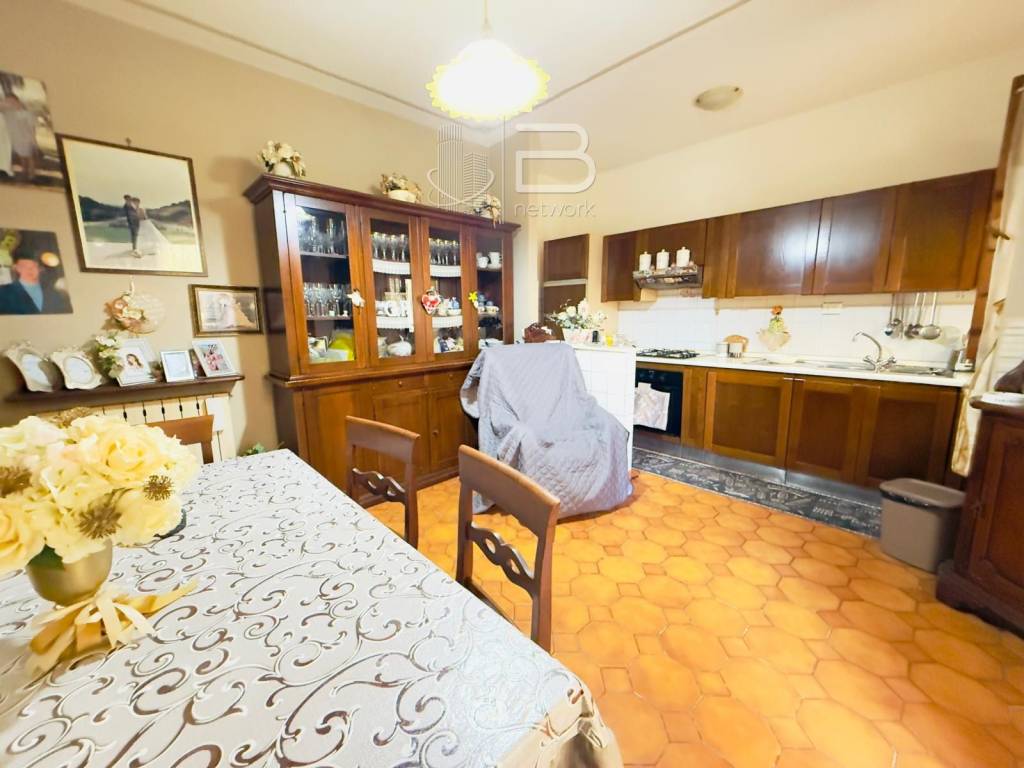 Appartamento a Viareggio in Via Silvio Ceragioli - Foto 4