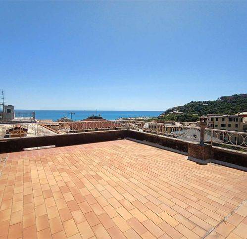 Appartamento a Arenzano in Via Dante Alighieri, 10 - Foto 4