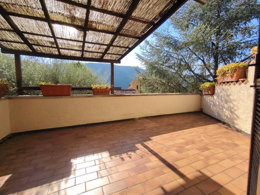 Appartamento a Finale ligure in Via della Pineta, 29 - Foto 2