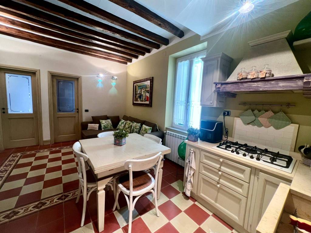 Appartamento a Varazze in Via Dino Campana, 9 - Foto 5