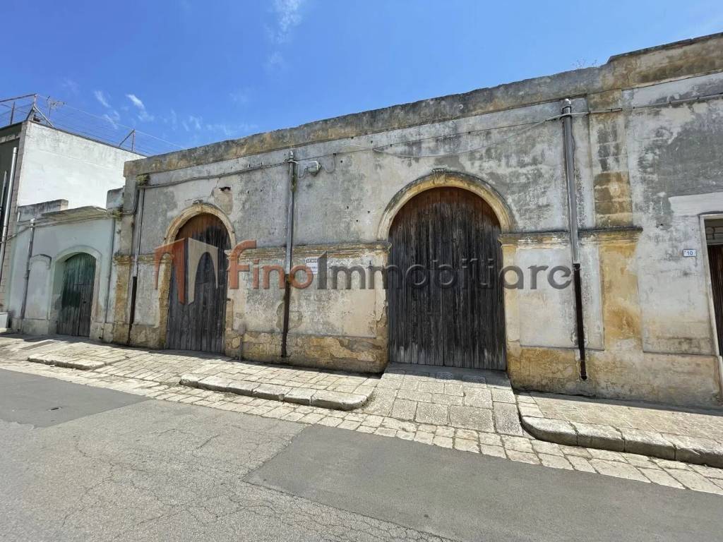 Casa indipendente a San donaci in Via Nazario Sauro, 10 - Foto 2