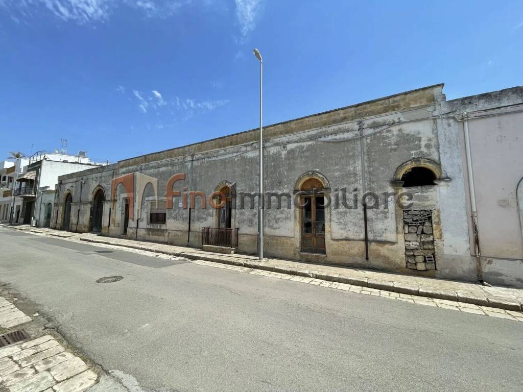 Casa indipendente a San donaci in Via Nazario Sauro, 10 - Foto 3