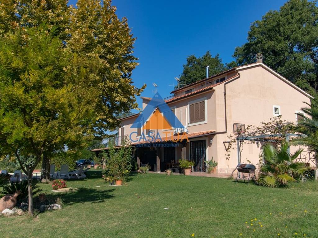 Villa a Penna in teverina in Piazza della Libertà - Foto 2