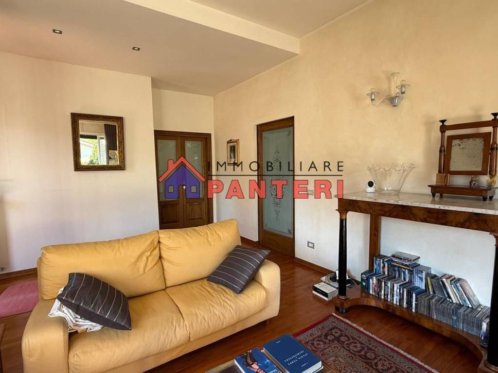 Villa a Pescia in Via dei Colli per Uzzano - Foto 4