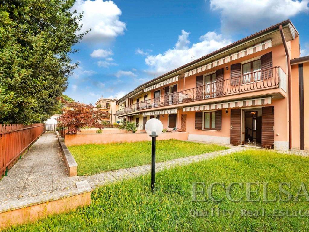 Villetta a schiera a Verona in Via Torrente Vecchio - Foto 2