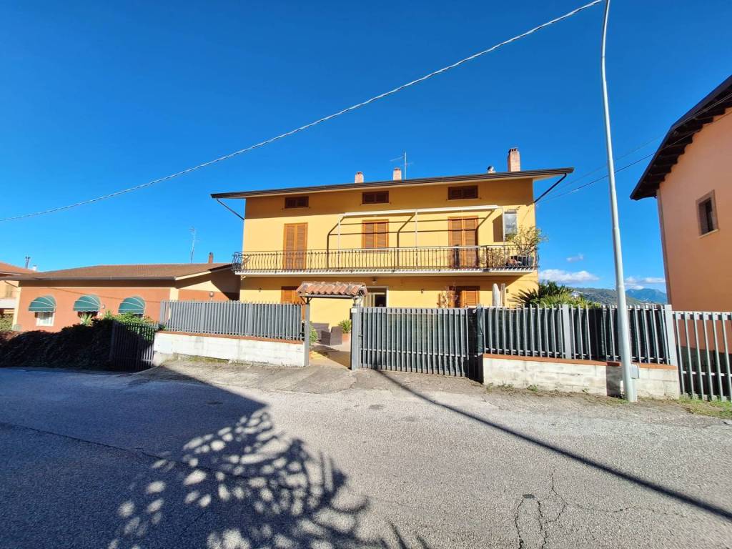 Appartamento a Ceppaloni in Via Stazione - Foto 2