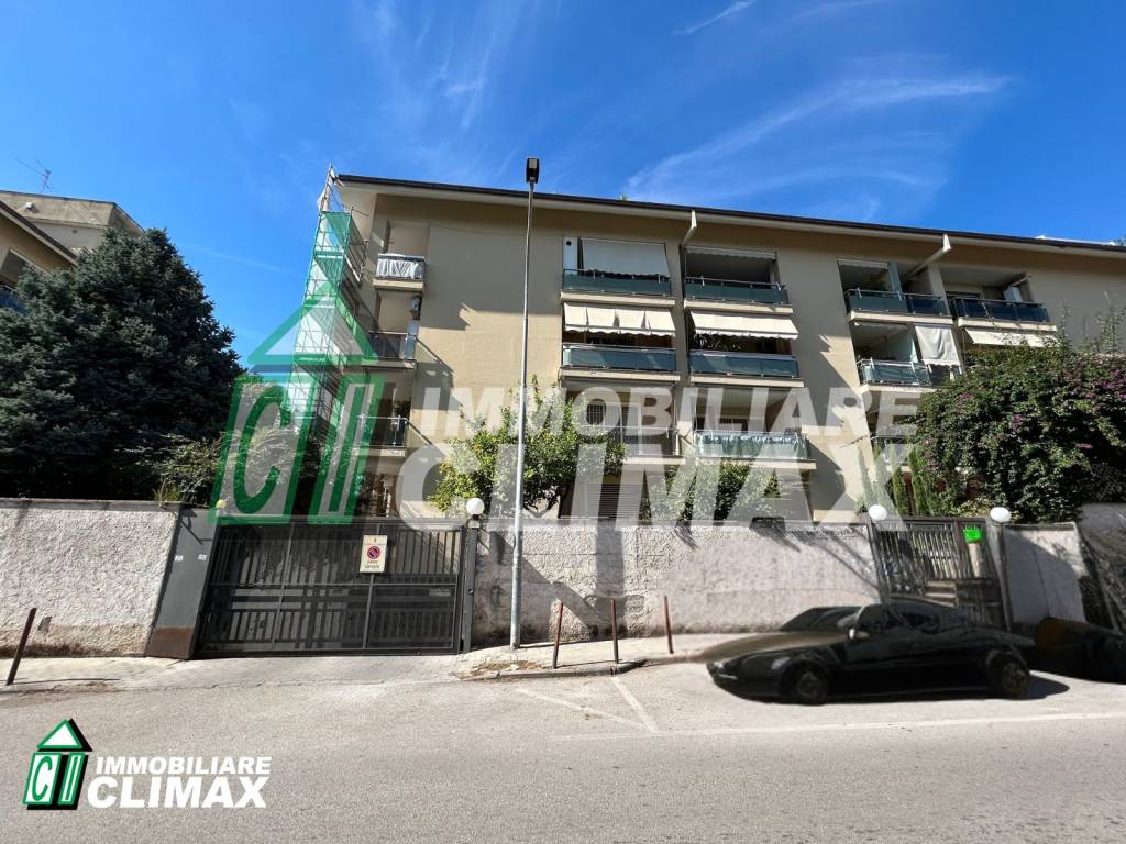 Appartamento a Caserta in Via San Francesco d'Assisi, 3 - Foto 2